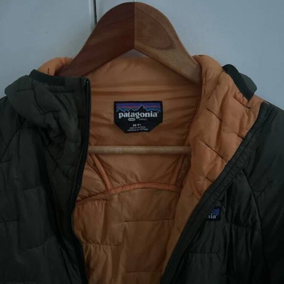 Patagonia Women’s Micro Puff Hoody Pine Needle Green Size M (UK 12–14, US 8–10) - Picture 4 of 6